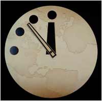 Foto do relógio do fim do mundo. É um relógio que marca apenas das 9 as 12 horas. 
